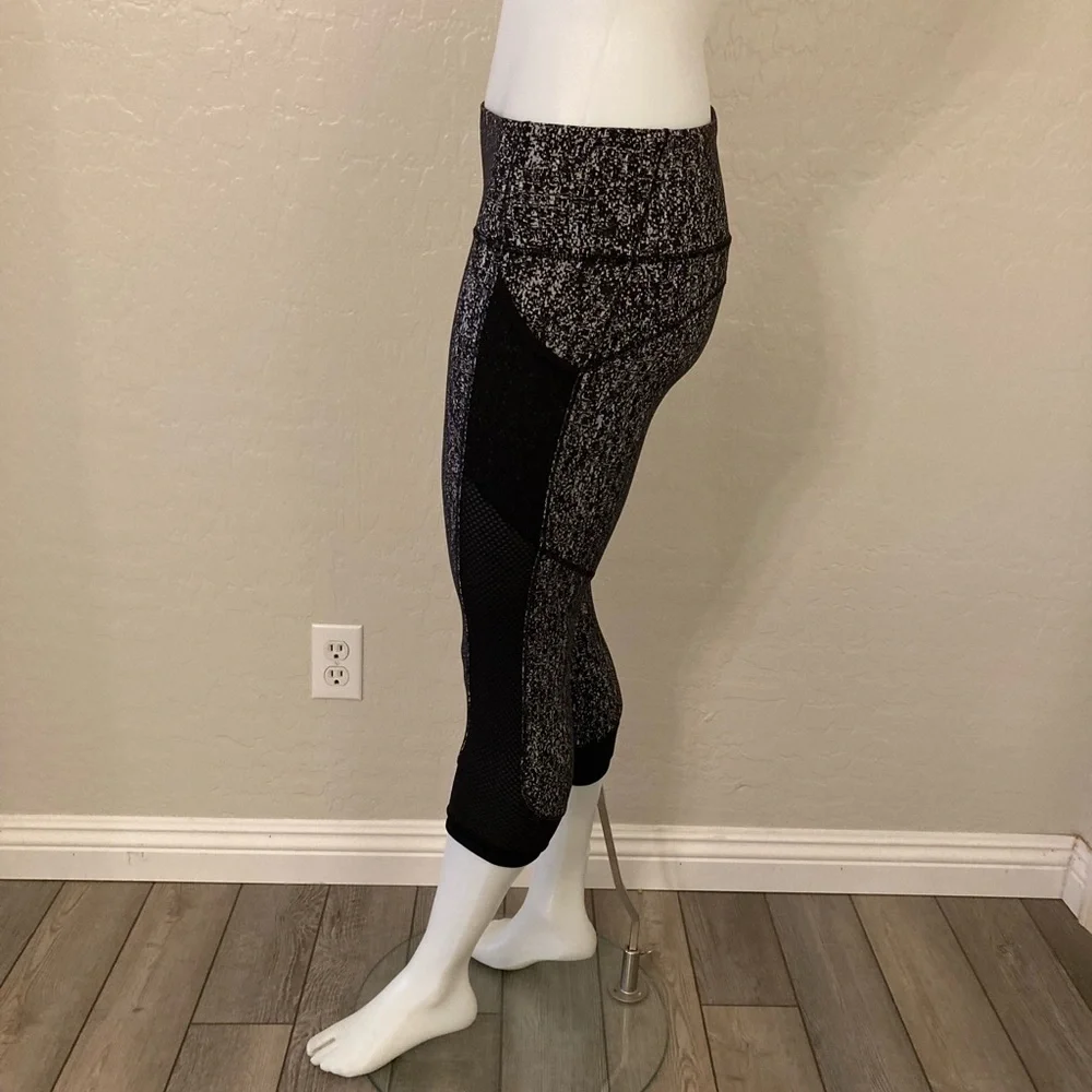 Lululemon Fit Physique Cropped Jacquard Mesh Leggings Size 6